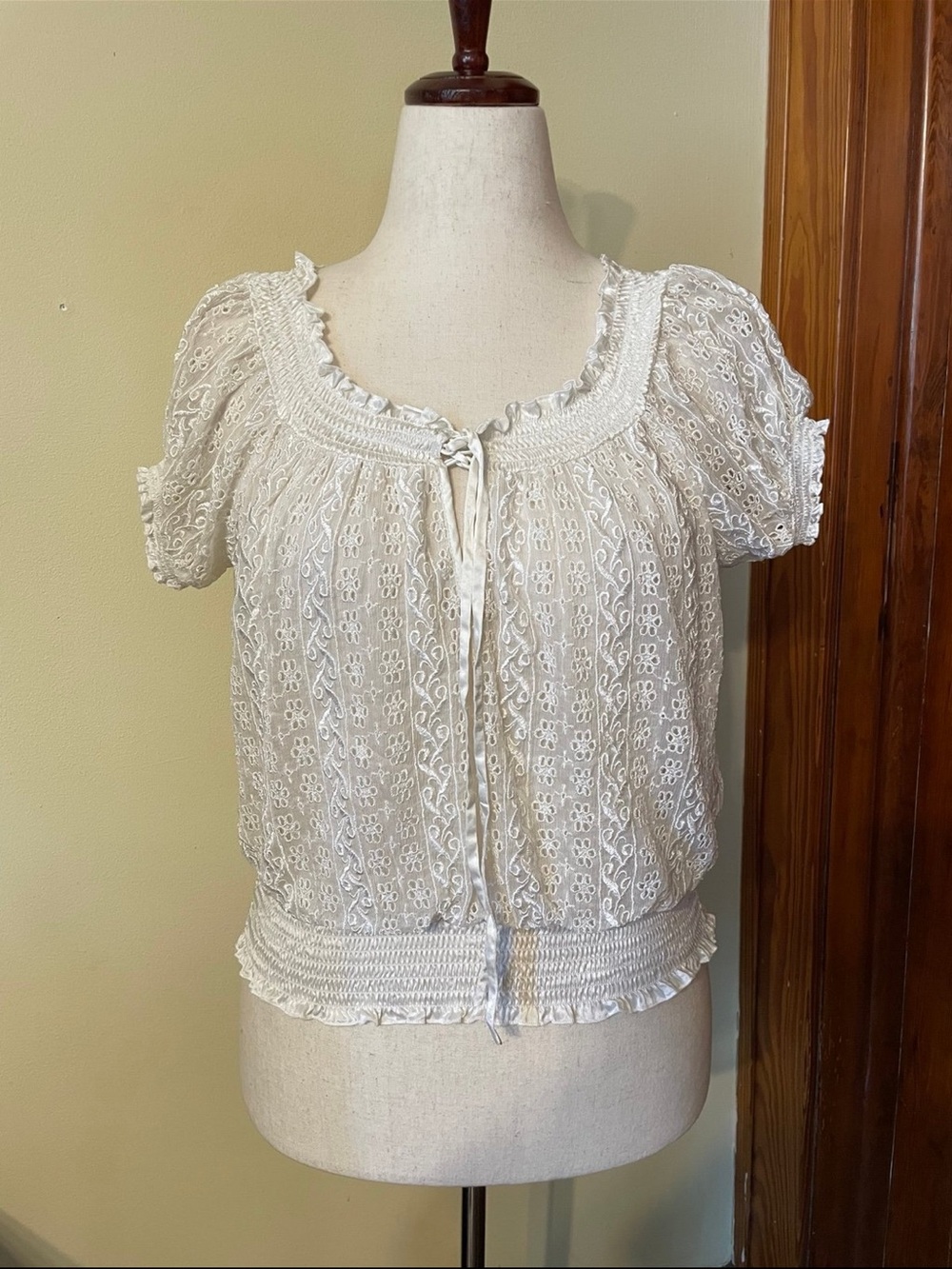 bebe White Eyelet Lace Peasant Blouse